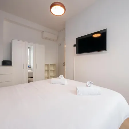 I-host - Spacious 3br - Balcony - Sleeps 7 Apartamento Milão